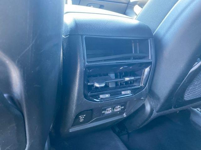 Jeep Grand Cherokee Laredo 4WD 2023
