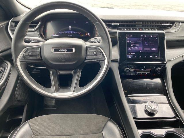 Jeep Grand Cherokee Laredo 4WD 2023