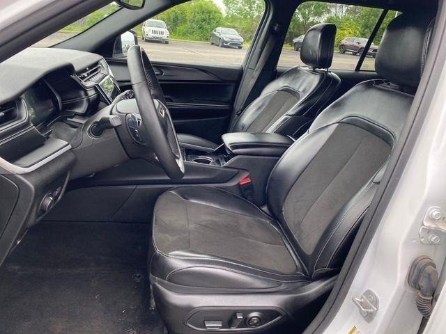 Jeep Grand Cherokee Laredo 4WD 2023