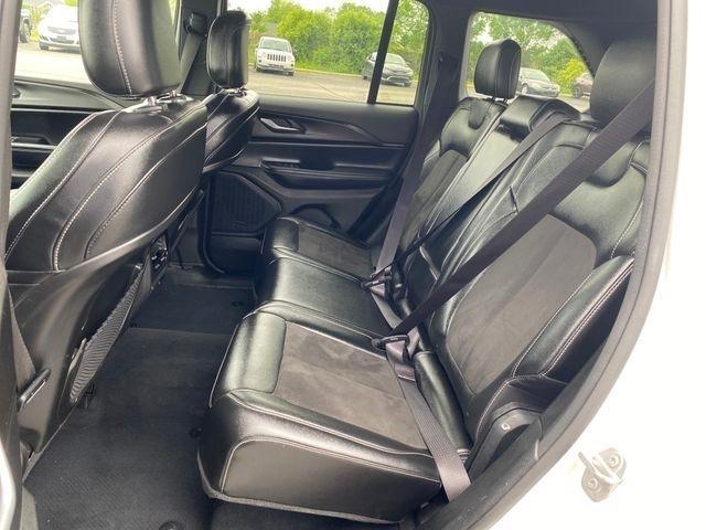 Jeep Grand Cherokee Laredo 4WD 2023
