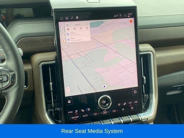 GMC Yukon XL Denali Ultimate 4WD 2025