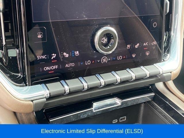 GMC Yukon XL Denali Ultimate 4WD 2025