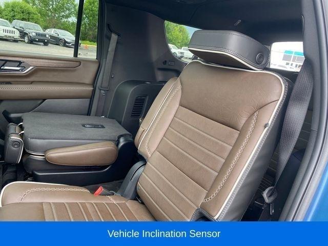 GMC Yukon XL Denali Ultimate 4WD 2025