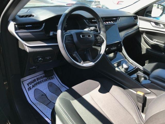 Jeep Grand Cherokee Laredo 4WD 2023