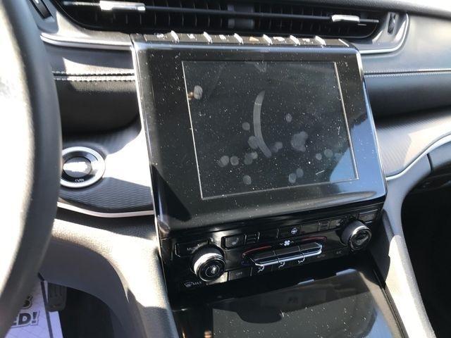 Jeep Grand Cherokee Laredo 4WD 2023