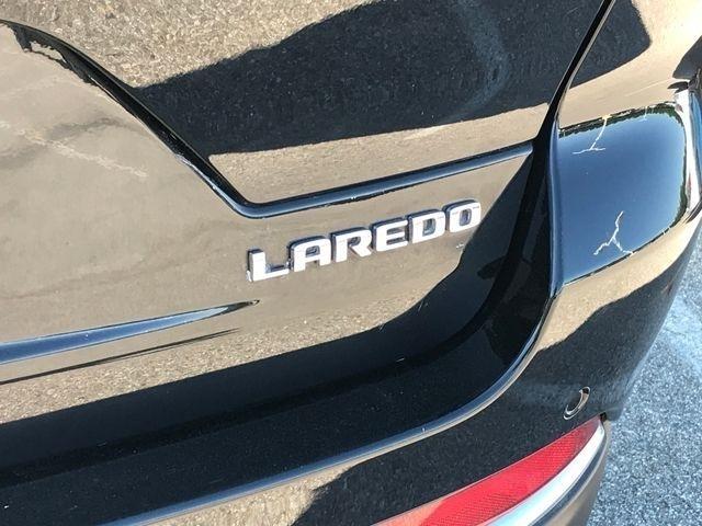 Jeep Grand Cherokee Laredo 4WD 2023