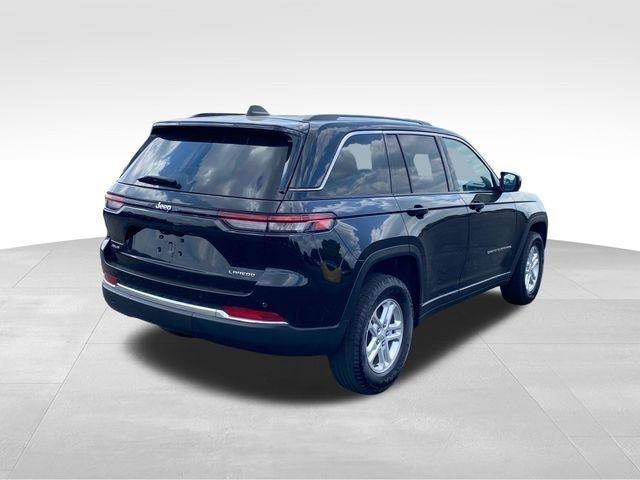 Jeep Grand Cherokee Laredo 4WD 2023