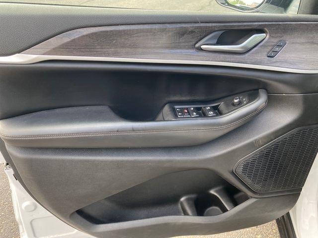Jeep Grand Cherokee Limited 4WD 2023