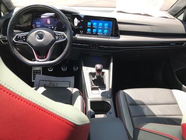 Volkswagen Golf GTI SE w/Leather and Black Wheel Pkg. 2022