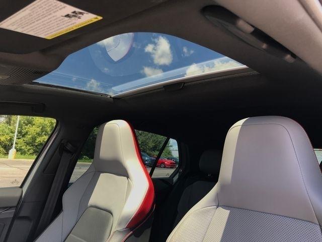 Volkswagen Golf GTI SE w/Leather and Black Wheel Pkg. 2022