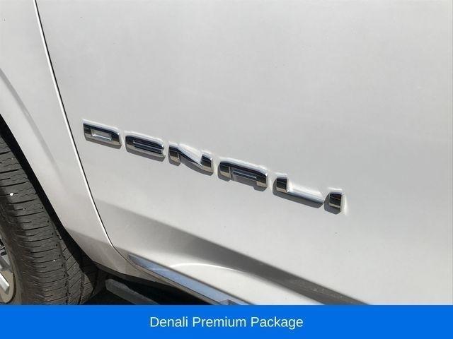 GMC Yukon Denali 4WD 2021