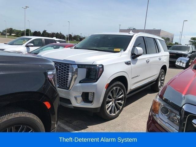 GMC Yukon Denali 4WD 2021