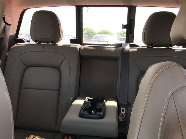 GMC Canyon SLT Crew Cab 4WD Short Box 2016