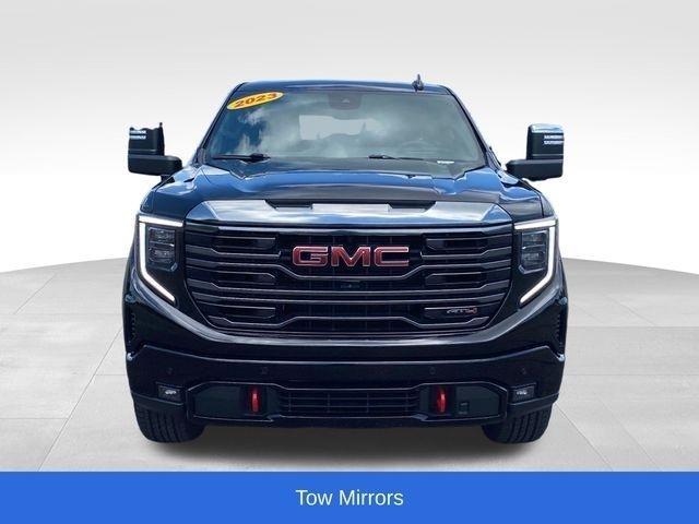 GMC Sierra 1500 AT4 Crew Cab 4WD 2023