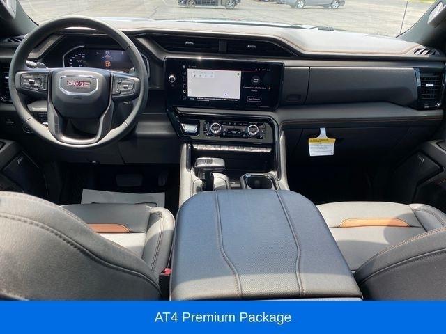 GMC Sierra 1500 AT4 Crew Cab 4WD 2023