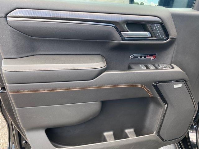 GMC Sierra 1500 AT4 Crew Cab 4WD 2023