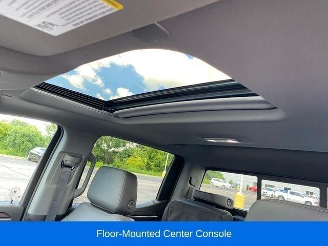 GMC Sierra 1500 SLT Crew Cab 4WD 2023