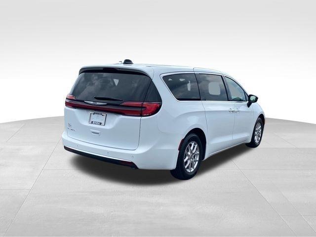 Chrysler Pacifica Select 2025