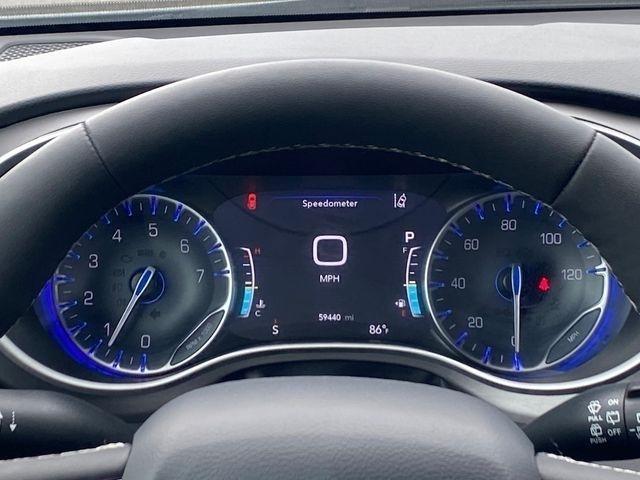 Chrysler Pacifica Select 2025