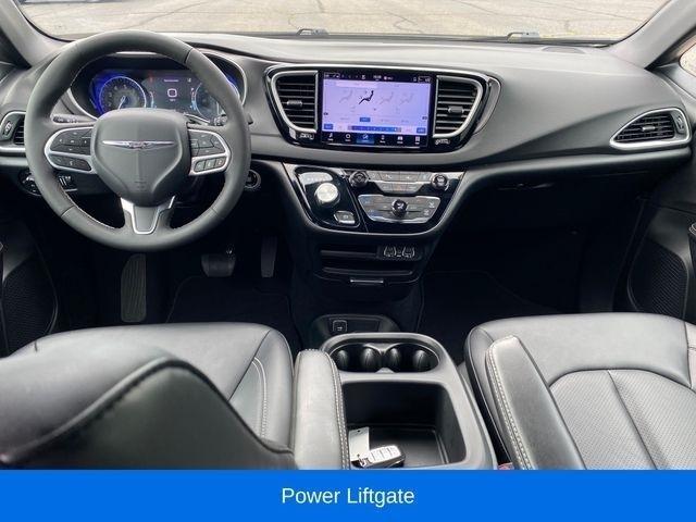 Chrysler Pacifica Select 2025