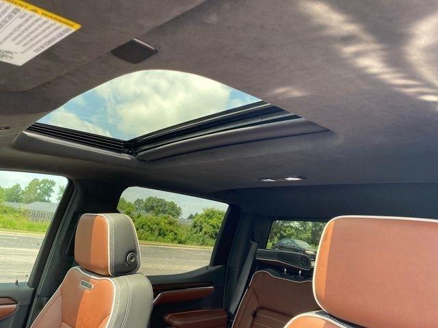 GMC Sierra 1500 Denali Ultimate Crew Cab 4WD 2025