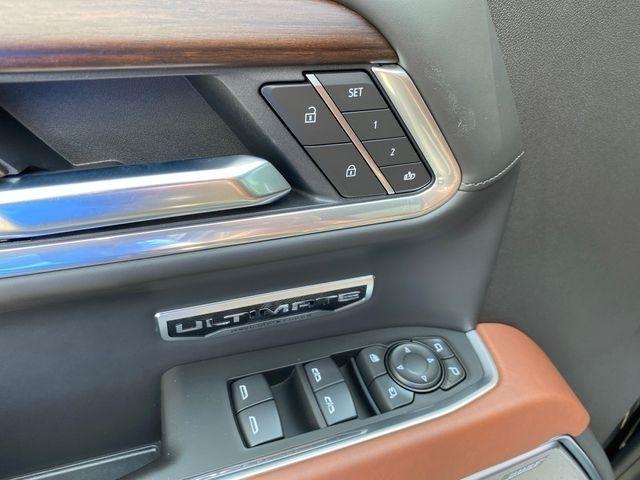 GMC Sierra 1500 Denali Ultimate Crew Cab 4WD 2025