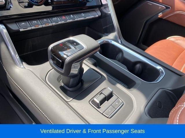 GMC Sierra 1500 Denali Ultimate Crew Cab 4WD 2025
