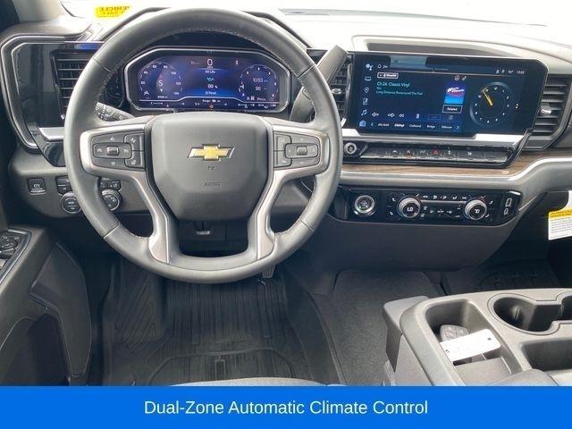 Chevrolet Silverado 1500 LT-L Crew Cab 4WD 2024