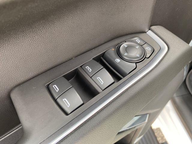 Chevrolet Silverado 1500 LT-L Crew Cab 4WD 2024