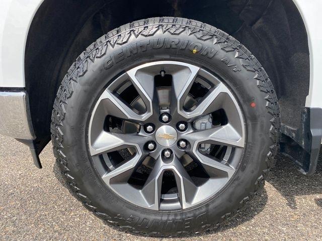 Chevrolet Silverado 1500 LT-L Crew Cab 4WD 2024