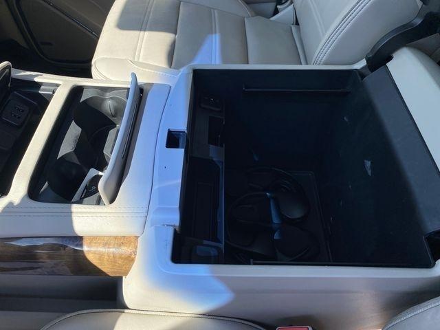 GMC Yukon XL Denali 4WD 2016