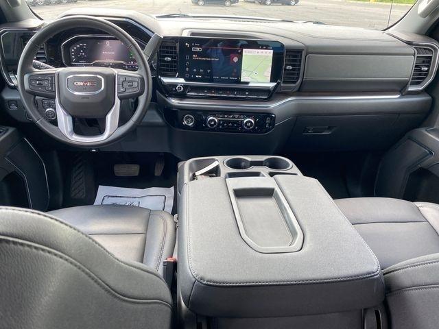 GMC Sierra 1500 SLT Crew Cab 4WD 2024