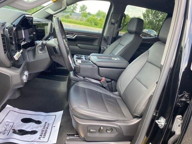 GMC Sierra 1500 SLT Crew Cab 4WD 2024