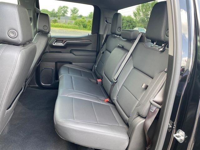 GMC Sierra 1500 SLT Crew Cab 4WD 2024