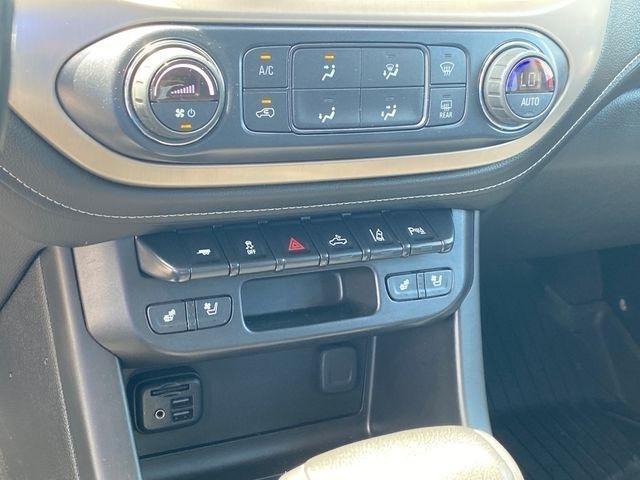 GMC Canyon Denali Crew Cab Long Box 4WD 2021