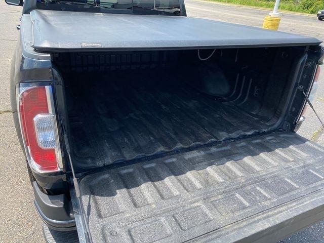 GMC Canyon Denali Crew Cab Long Box 4WD 2021