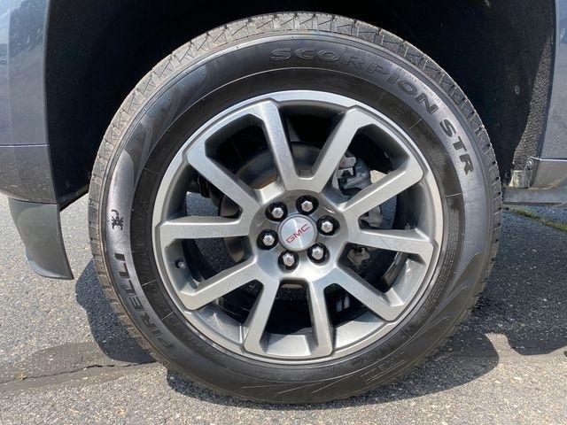 GMC Canyon Denali Crew Cab Long Box 4WD 2021