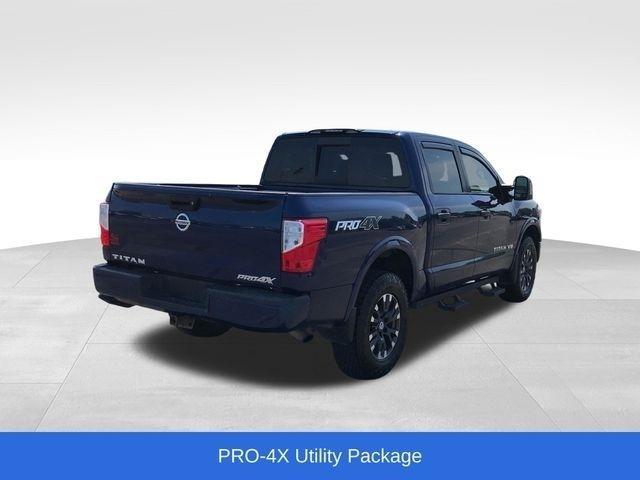 Nissan Titan PRO-4X Crew Cab 4WD 2018