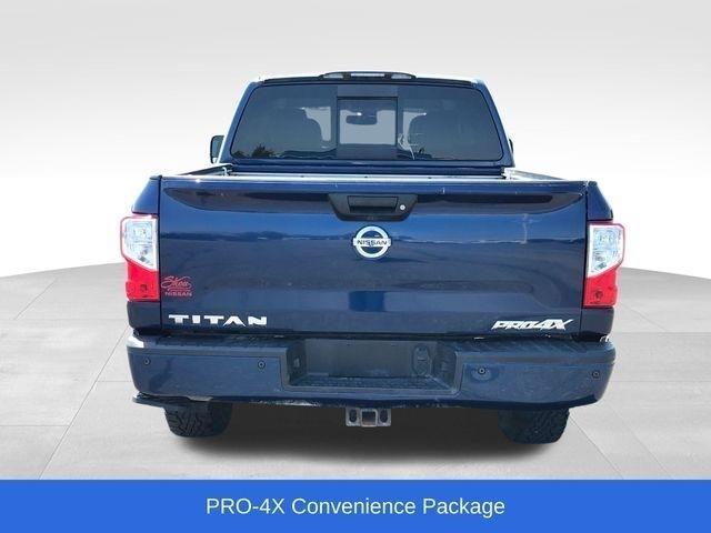 Nissan Titan PRO-4X Crew Cab 4WD 2018