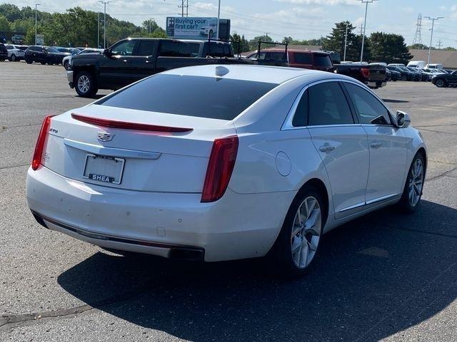 Cadillac XTS Luxury FWD 2016
