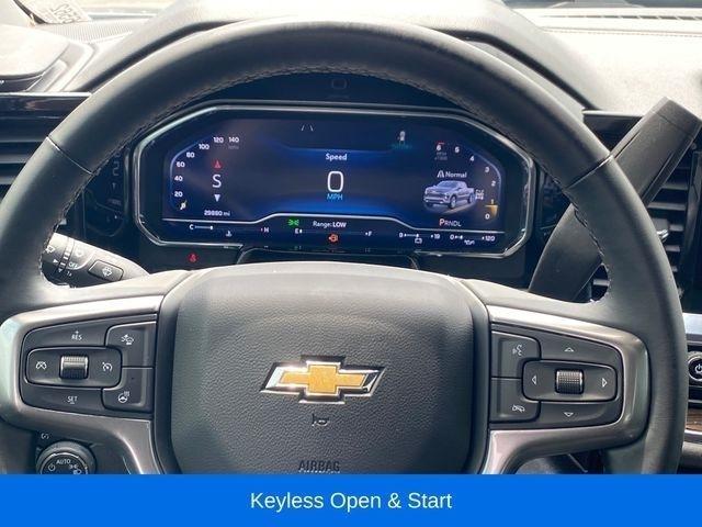 Chevrolet Silverado 1500 LT-L Crew Cab 4WD 2024
