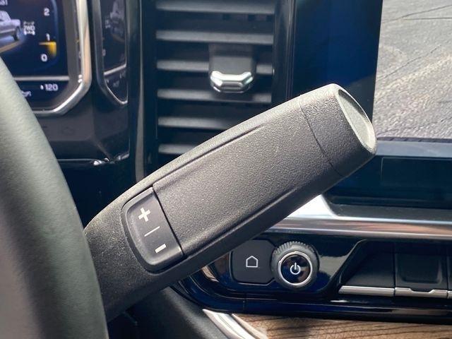 Chevrolet Silverado 1500 LT-L Crew Cab 4WD 2024