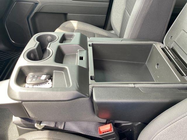 Chevrolet Silverado 1500 LT-L Crew Cab 4WD 2024
