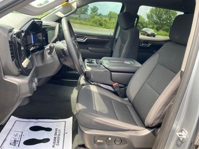 Chevrolet Silverado 1500 LT-L Crew Cab 4WD 2024