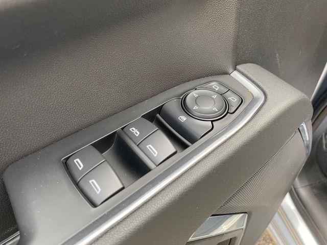 Chevrolet Silverado 1500 LT-L Crew Cab 4WD 2024