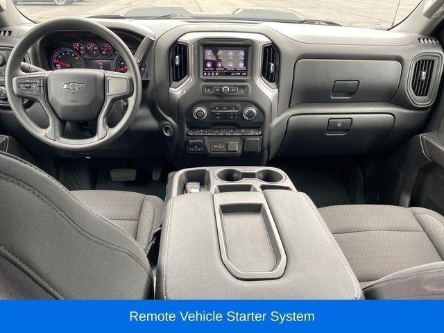 Chevrolet Silverado 1500 Trail Boss Custom Crew Cab 4WD 2024