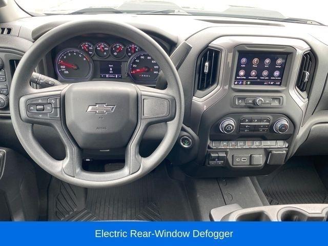 Chevrolet Silverado 1500 Trail Boss Custom Crew Cab 4WD 2024
