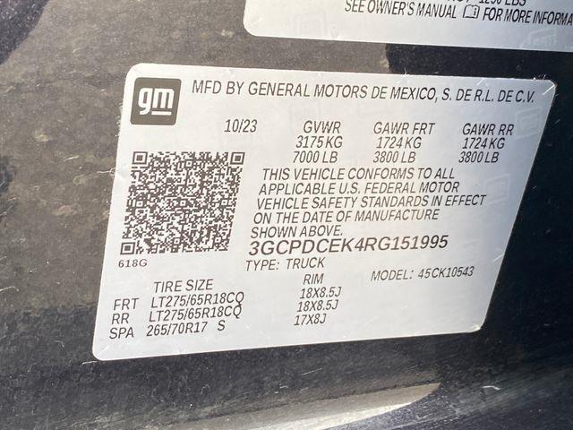 Chevrolet Silverado 1500 Trail Boss Custom Crew Cab 4WD 2024