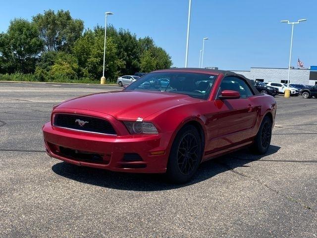 Ford Mustang V6 Convertible 2013