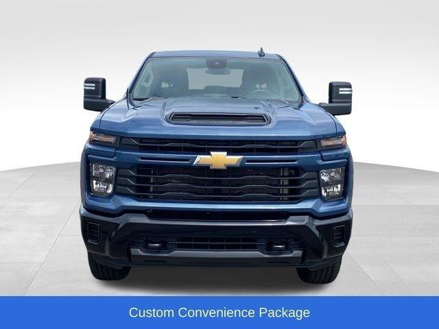 Chevrolet Silverado 2500HD Custom Crew Cab Long Box 4WD 2024